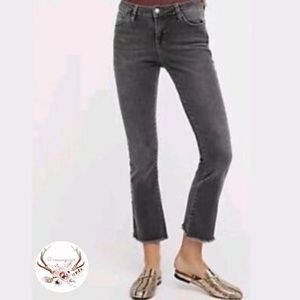 Free People Raw hem Straight Jeans Black NWT